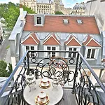 A Balcony On Notre Dame Appartamento