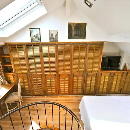 Apartman A Balcony On Notre Dame *