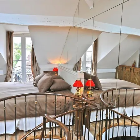 A Balcony On Notre Dame With Ac