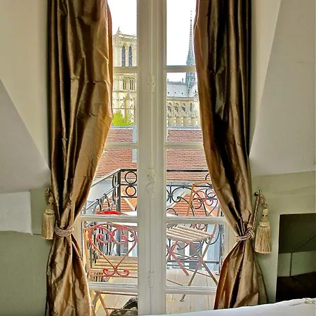 A Balcony On Notre Dame With Ac *