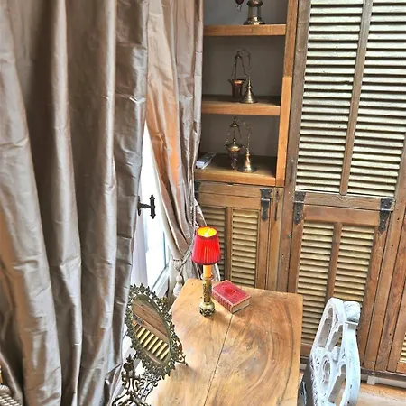 Apartman A Balcony On Notre Dame *