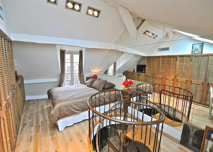 شقة A Balcony On Notre Dame باريس