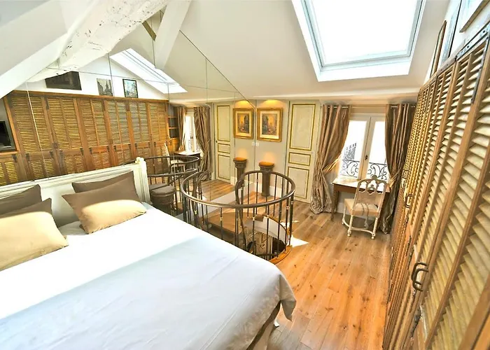 شقة A Balcony On Notre Dame *
